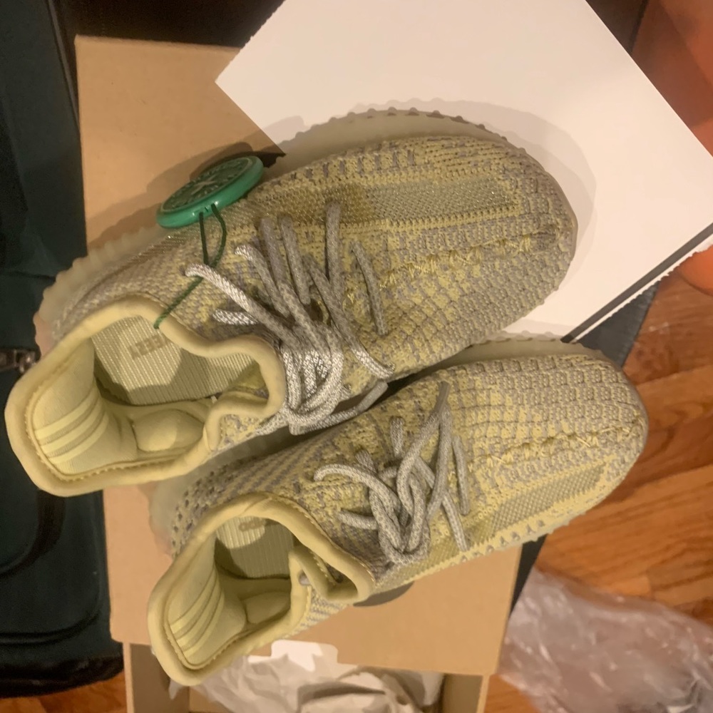 Toddler Yeezy size 9